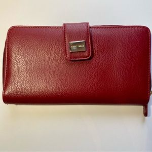 Liz Claiborne/First Issue Red Zippered Wallet